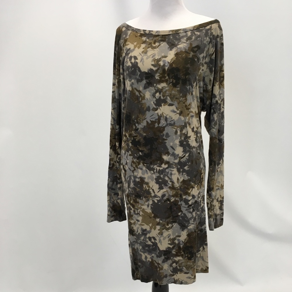 Benetton t-shirt floral dress.